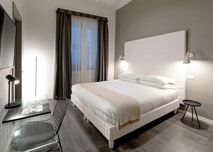 N - Space Modern Guestrooms 4*